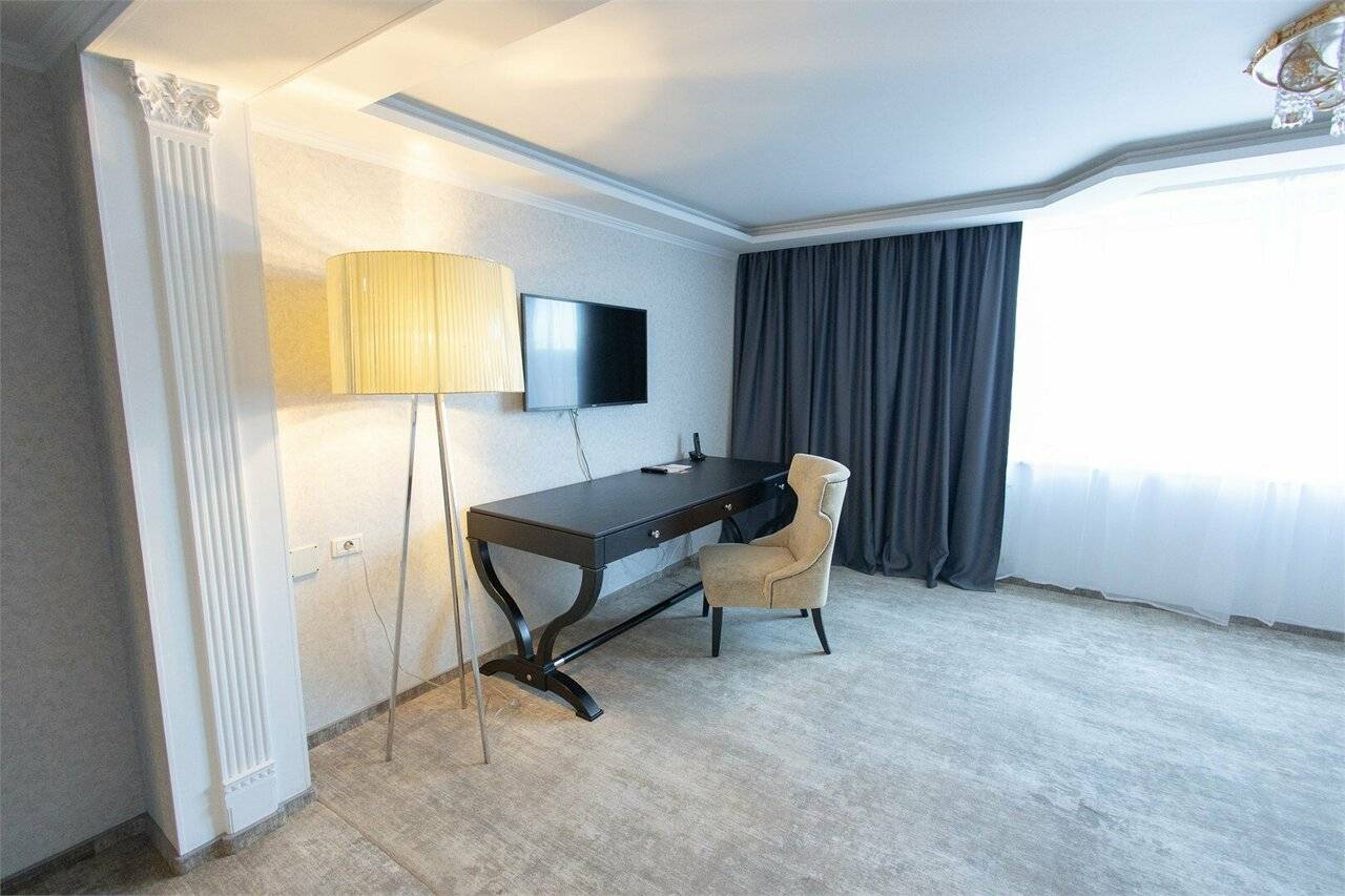 Фотографии номера Люкс Трёхкомнатный в Гостинице Историческая гостиница Калуга Калуга