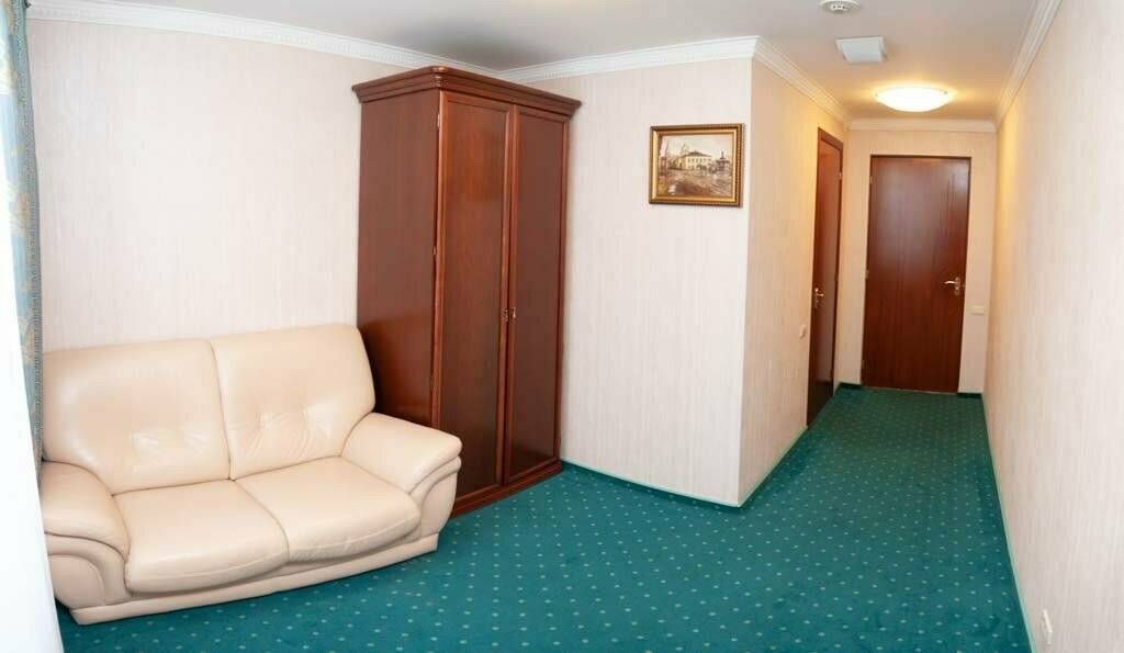 Фотографии номера Люкс в Гостинице Историческая гостиница Калуга Калуга