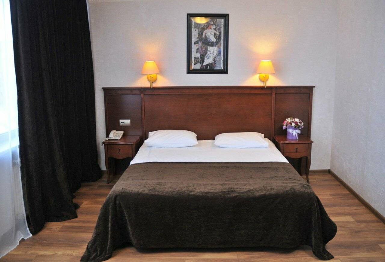 Фотографии номера Комфорт двухместный номер с двумя кроватями в Гостинице Историческая гостиница Калуга Калуга