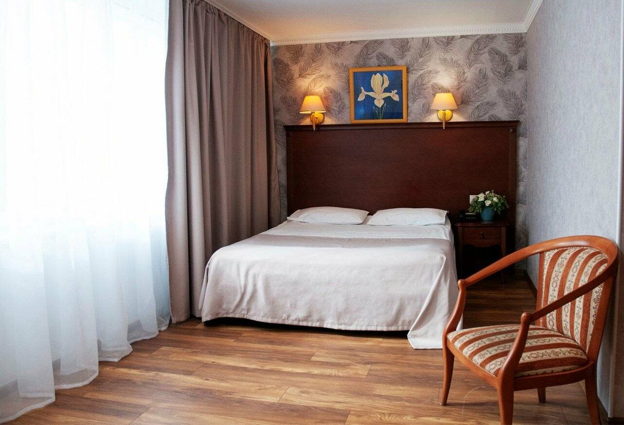 Фотографии номера Стандартный двухместный номер с двумя кроватями в Гостинице Историческая гостиница Калуга Калуга