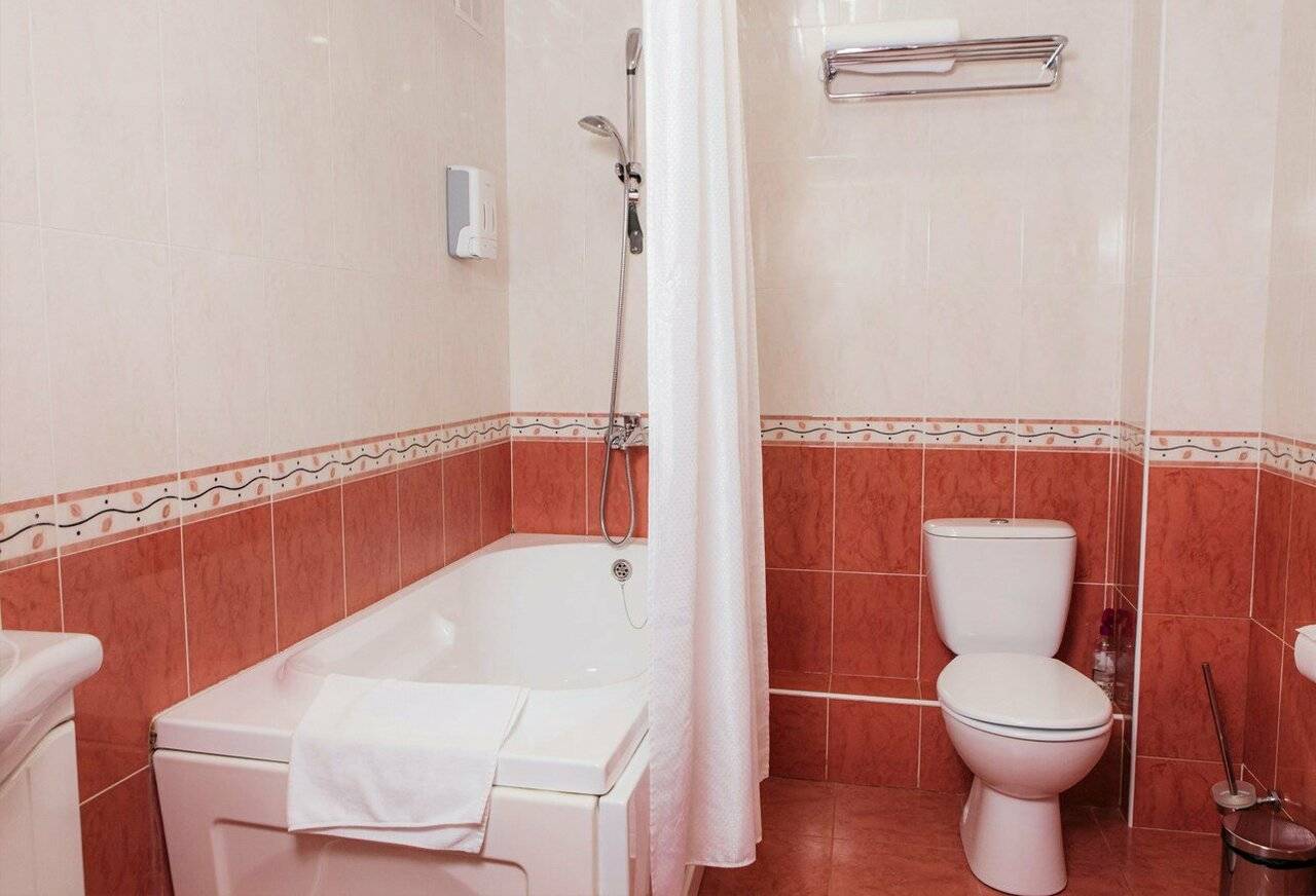 Фотографии номера Стандартный двухместный номер с двумя кроватями в Гостинице Историческая гостиница Калуга Калуга